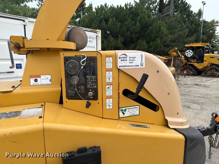 image for item FK4090 2009 Vermeer  BC1500 wood chipper