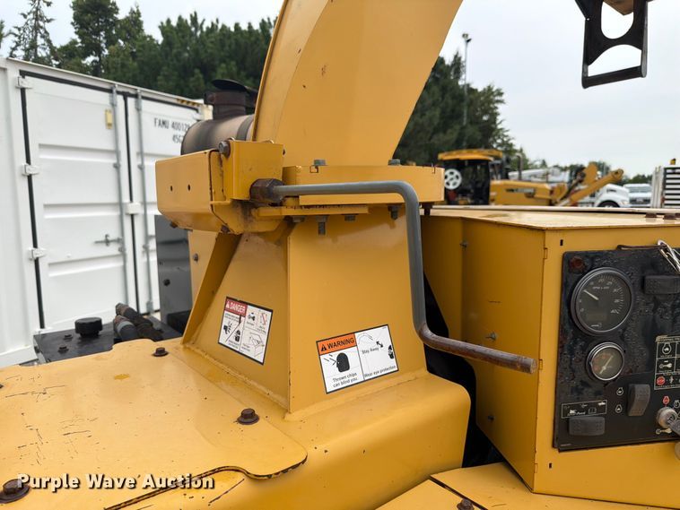 image for item FK4090 2009 Vermeer  BC1500 wood chipper