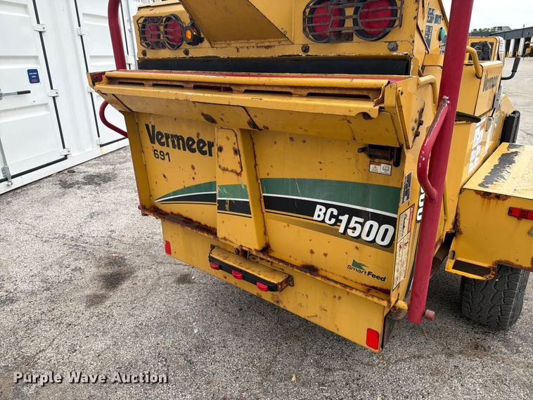 image for item FK4090 2009 Vermeer  BC1500 wood chipper