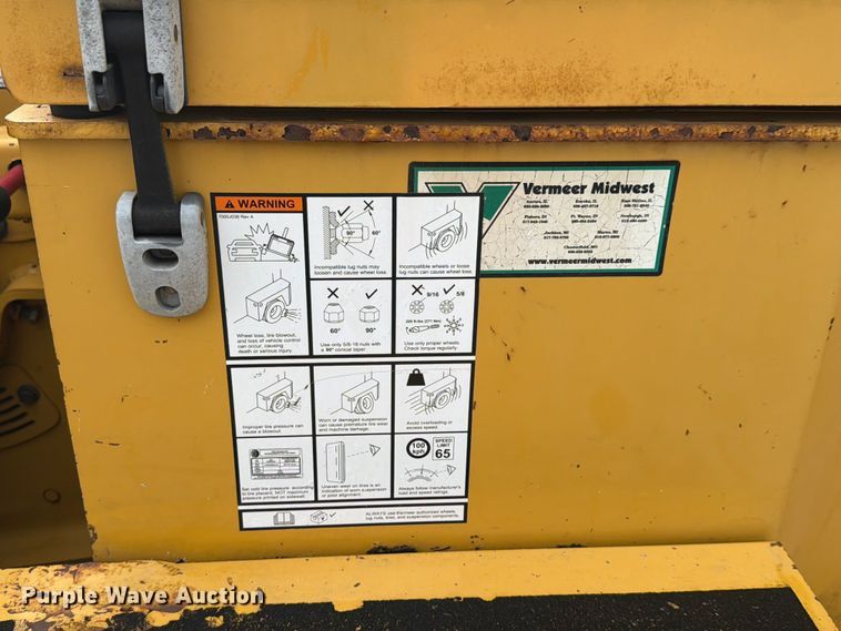image for item FK4090 2009 Vermeer  BC1500 wood chipper