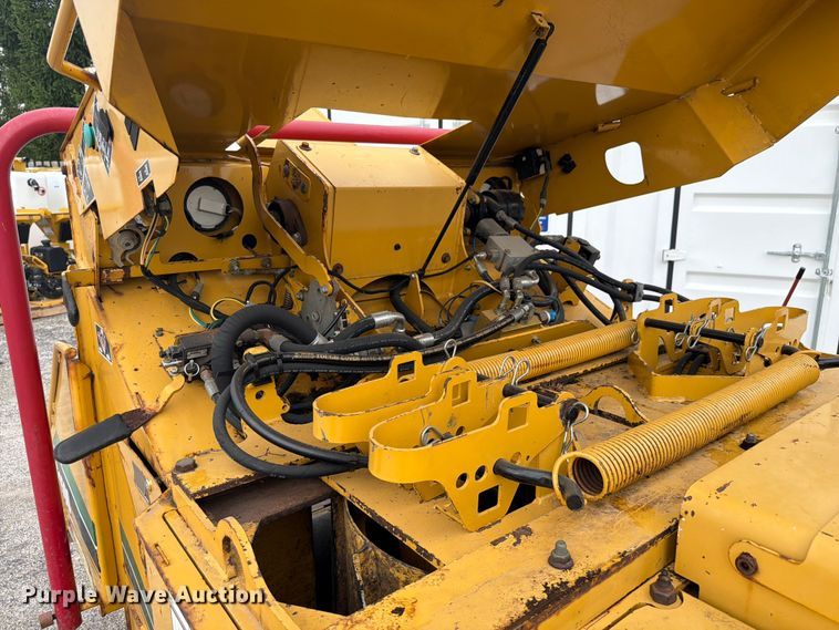 image for item FK4090 2009 Vermeer  BC1500 wood chipper