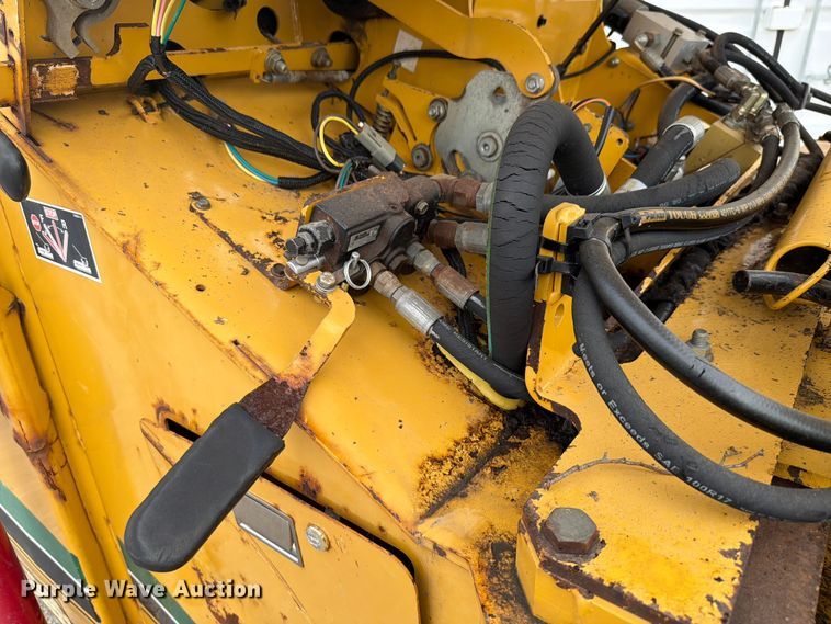 image for item FK4090 2009 Vermeer  BC1500 wood chipper