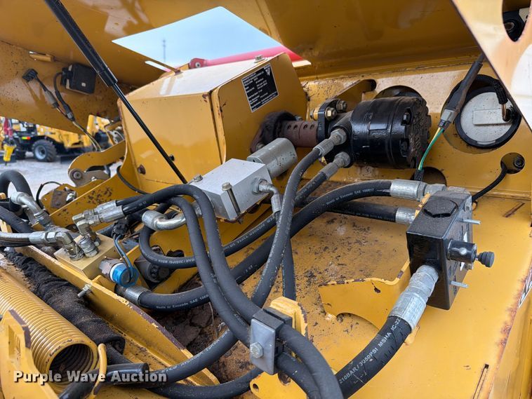 image for item FK4090 2009 Vermeer  BC1500 wood chipper