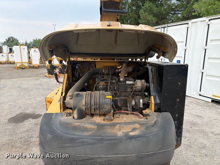 image for item FK4090 2009 Vermeer  BC1500 wood chipper