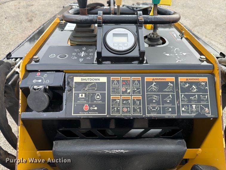 image for item FK4091 2017 Vermeer CTX100 compact utility loader