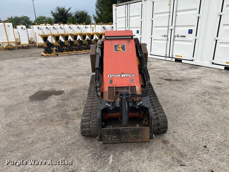 image for item FK4093 2020 Ditch Witch SK1550 compact utility loader