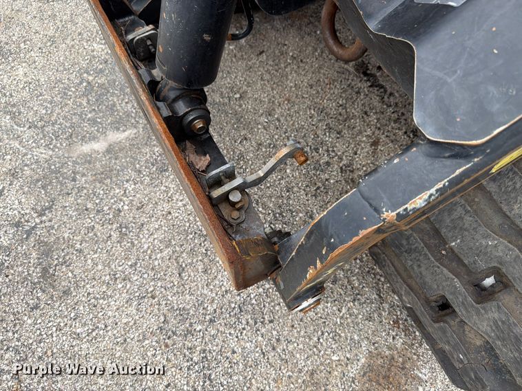 image for item FK4093 2020 Ditch Witch SK1550 compact utility loader