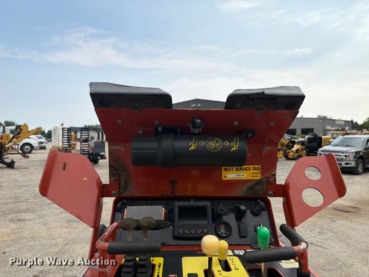 image for item FK4093 2020 Ditch Witch SK1550 compact utility loader