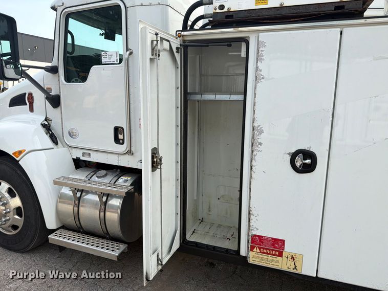 image for item FK4095 2017 Kenworth T370 utility / service truck