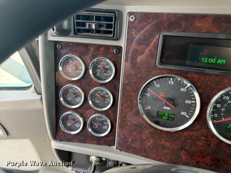 image for item FK4095 2017 Kenworth T370 utility / service truck