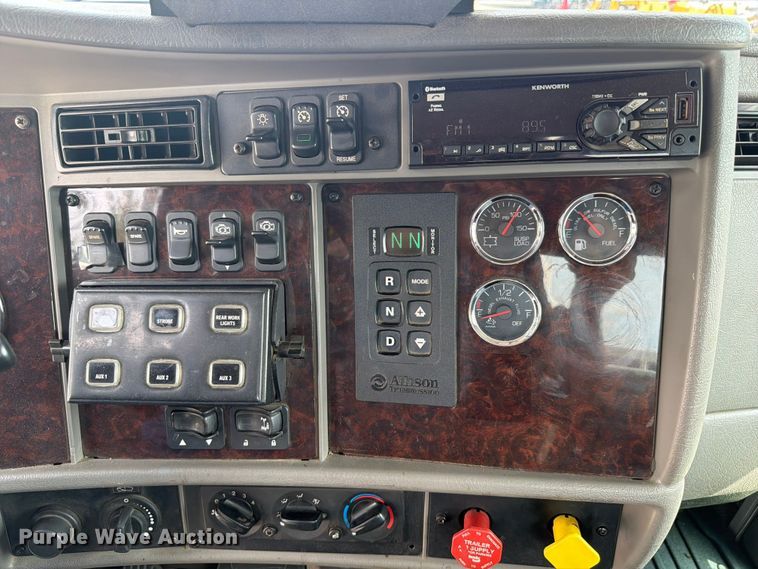 image for item FK4095 2017 Kenworth T370 utility / service truck