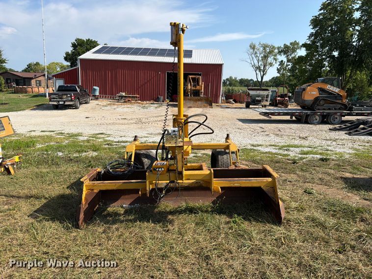 image for item FK4097 2003 Darbyshire TPS-8 box scraper