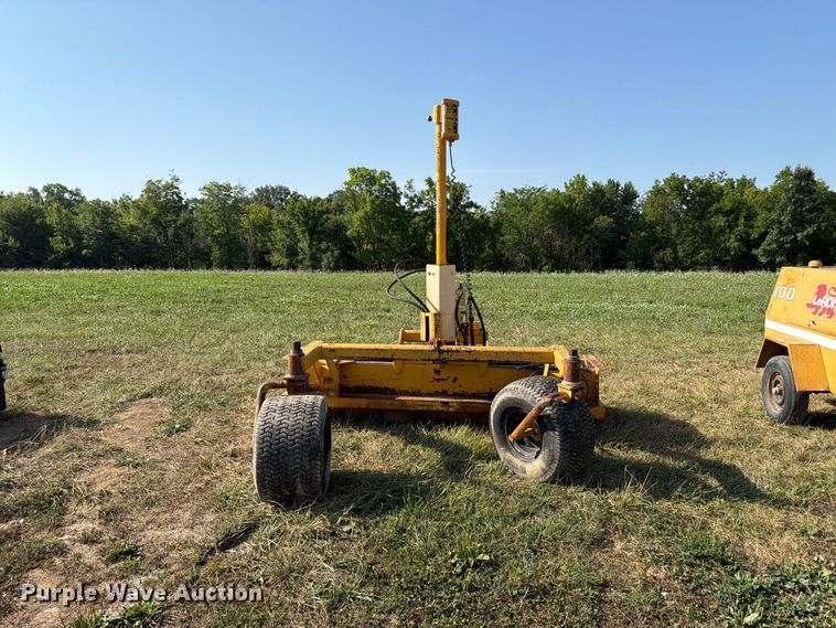 image for item FK4097 2003 Darbyshire TPS-8 box scraper