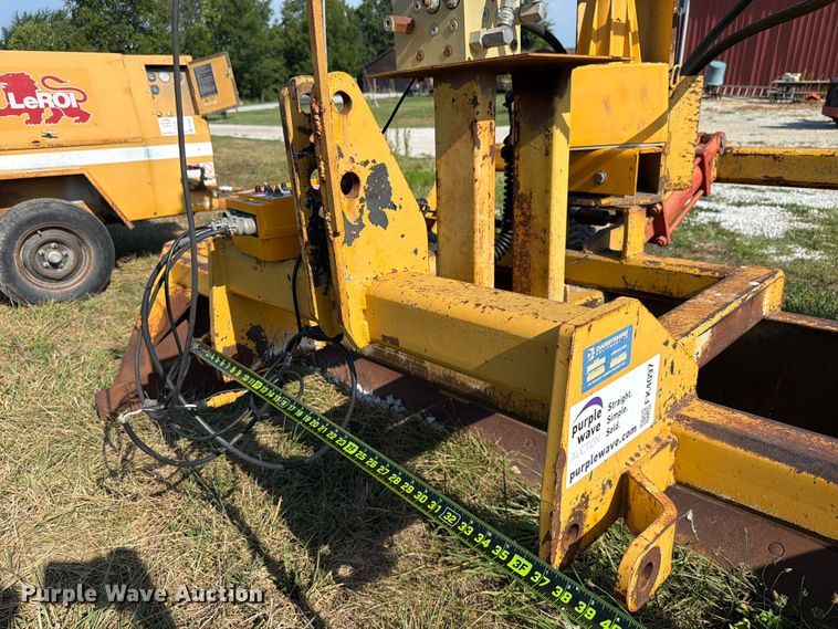 image for item FK4097 2003 Darbyshire TPS-8 box scraper