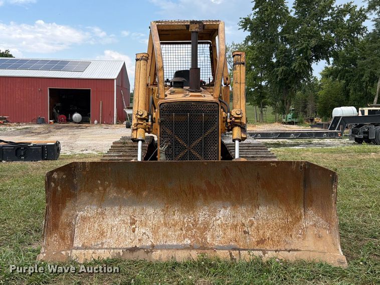 image for item FK4101 1992 John Deere 750B dozer