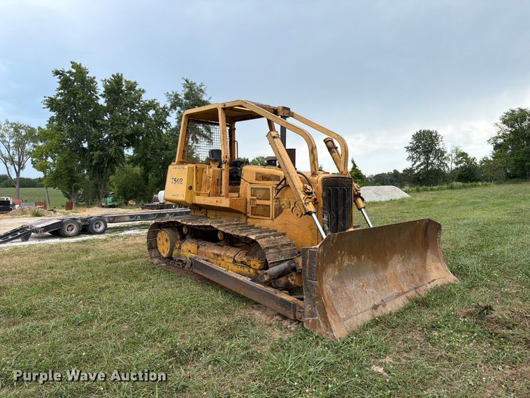 image for item FK4101 1992 John Deere 750B dozer