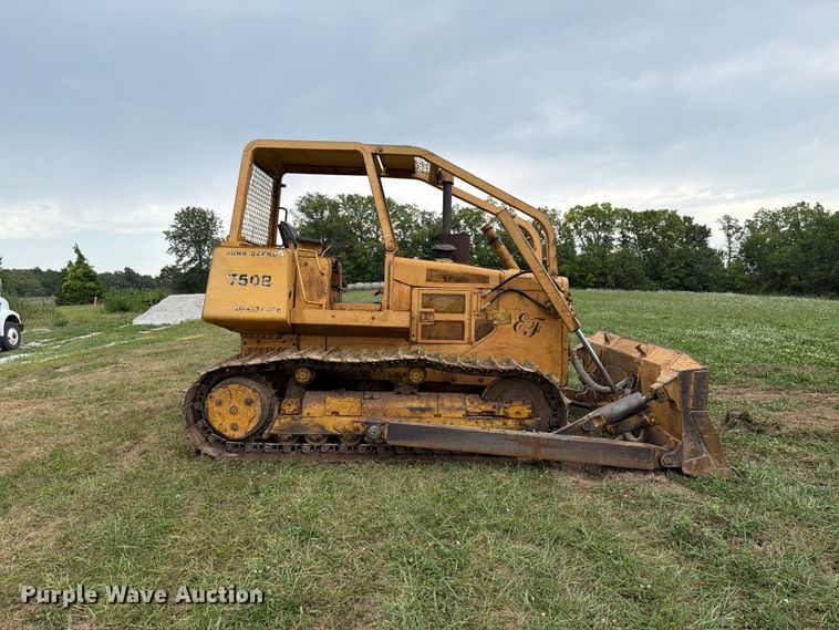 image for item FK4101 1992 John Deere 750B dozer
