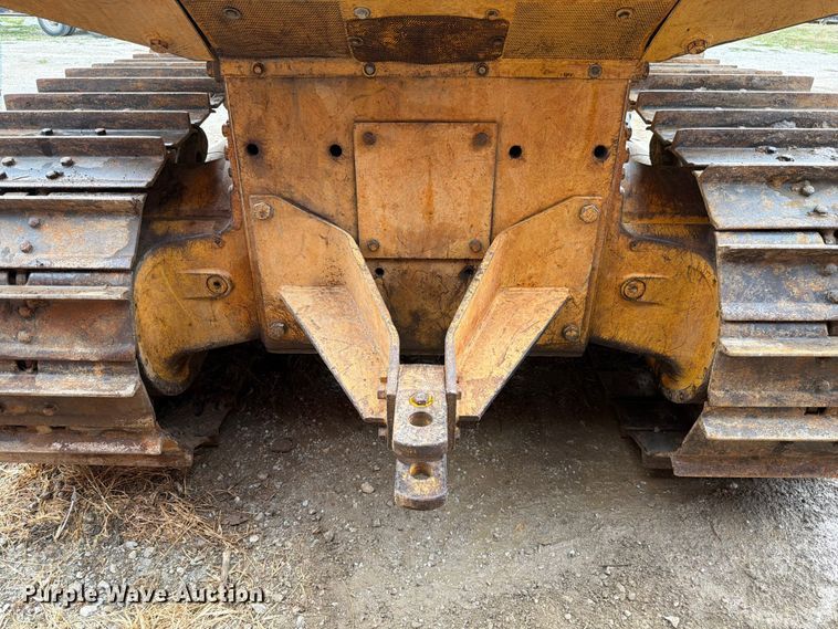 image for item FK4101 1992 John Deere 750B dozer