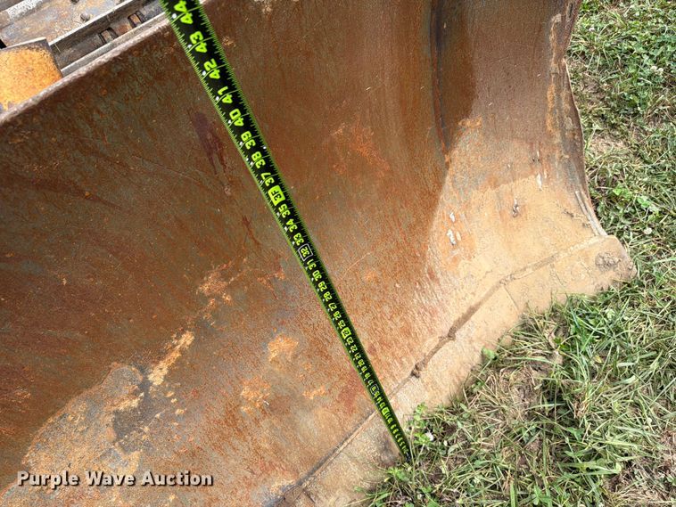 image for item FK4101 1992 John Deere 750B dozer
