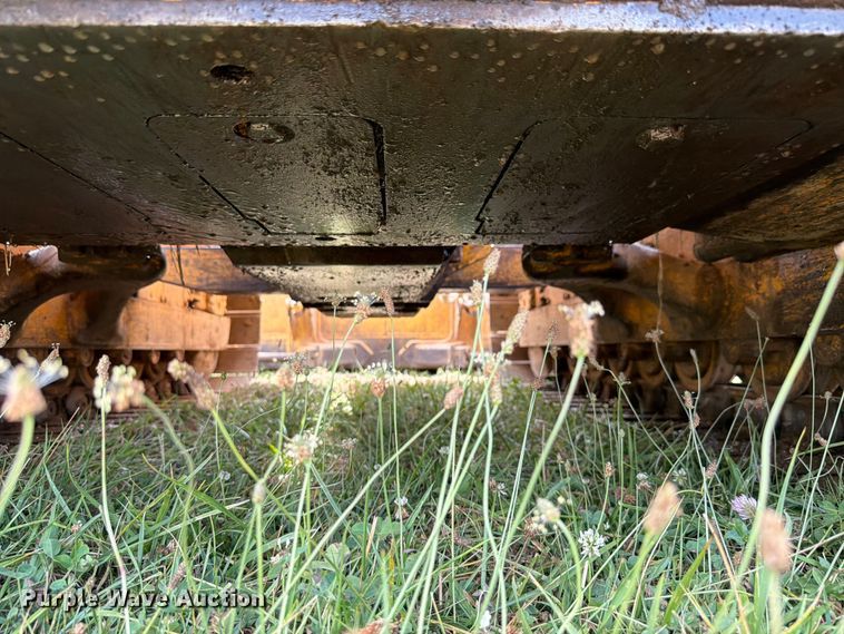 image for item FK4101 1992 John Deere 750B dozer