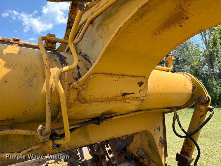 image for item FK4102 1971 Caterpillar 613 elevating scraper