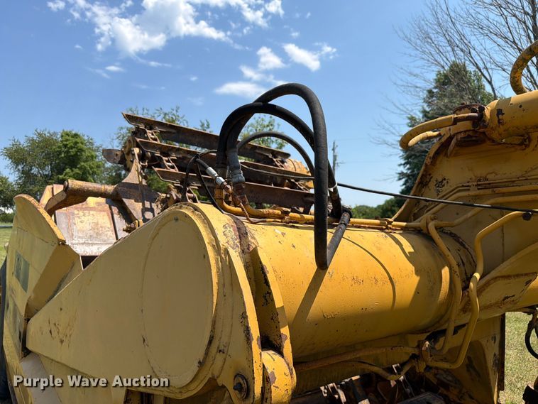 image for item FK4102 1971 Caterpillar 613 elevating scraper