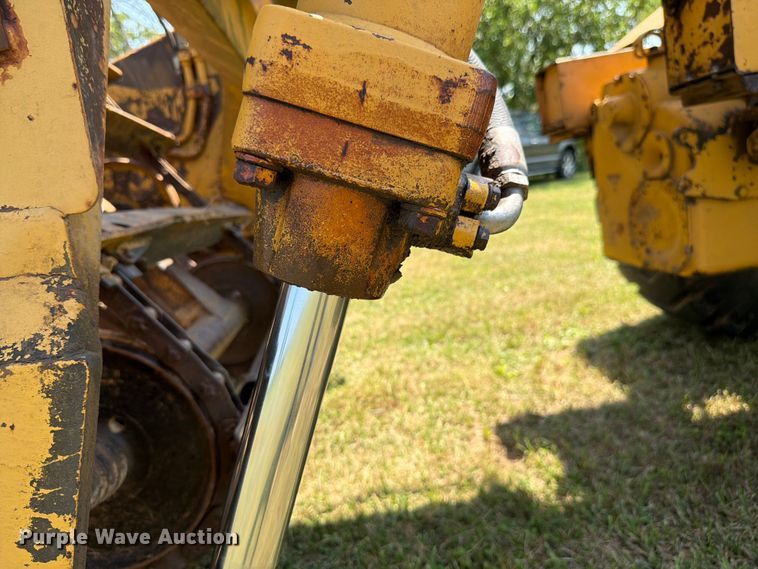 image for item FK4102 1971 Caterpillar 613 elevating scraper
