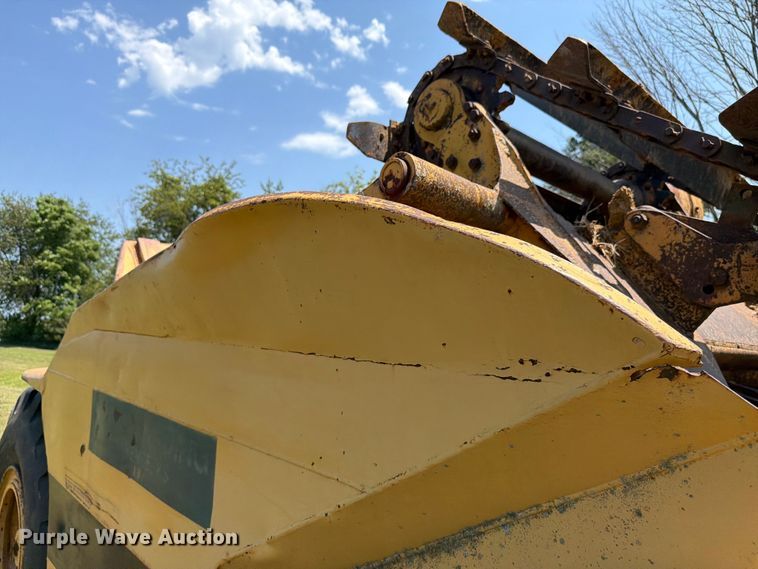 image for item FK4102 1971 Caterpillar 613 elevating scraper