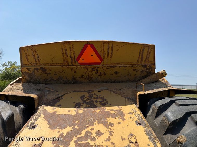 image for item FK4102 1971 Caterpillar 613 elevating scraper