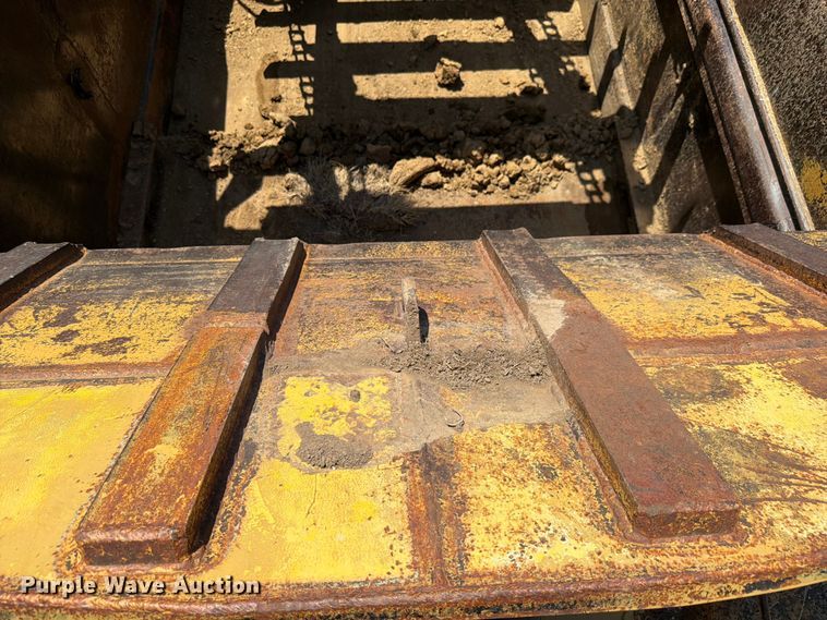 image for item FK4102 1971 Caterpillar 613 elevating scraper