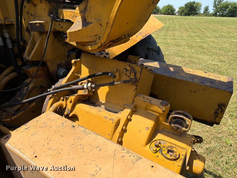 image for item FK4102 1971 Caterpillar 613 elevating scraper
