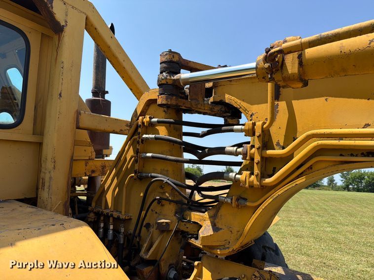 image for item FK4102 1971 Caterpillar 613 elevating scraper