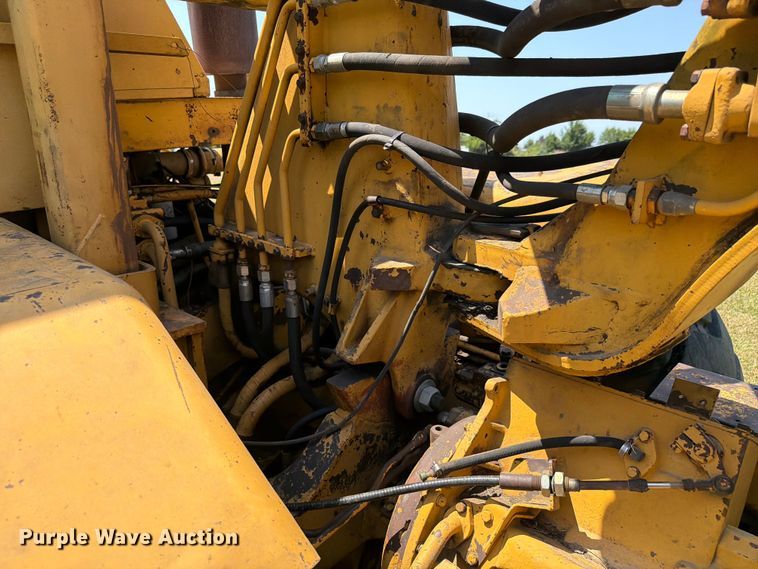 image for item FK4102 1971 Caterpillar 613 elevating scraper