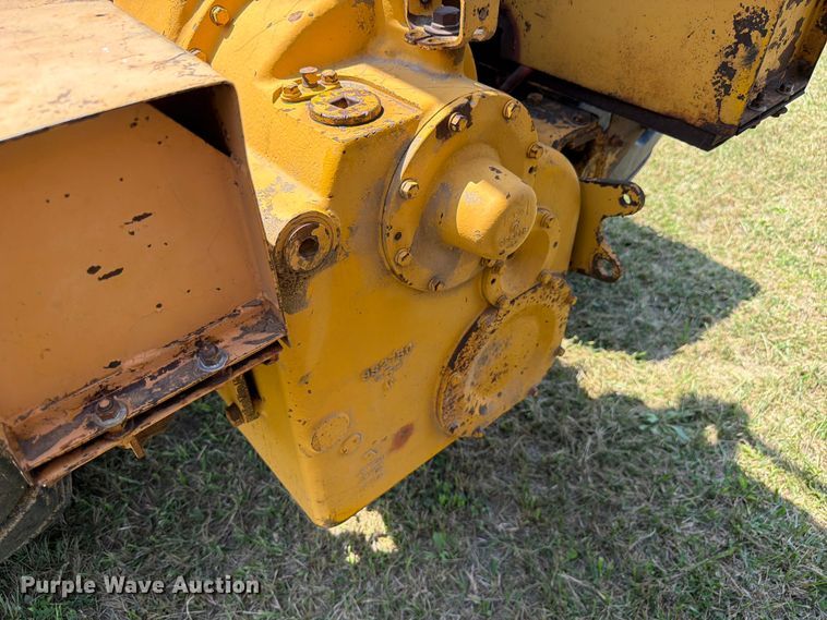 image for item FK4102 1971 Caterpillar 613 elevating scraper