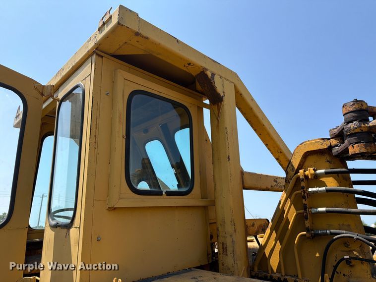 image for item FK4102 1971 Caterpillar 613 elevating scraper