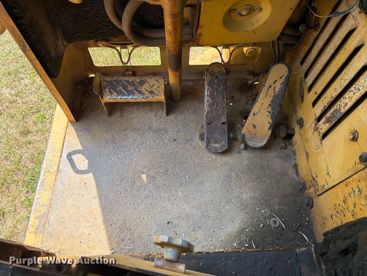 image for item FK4102 1971 Caterpillar 613 elevating scraper