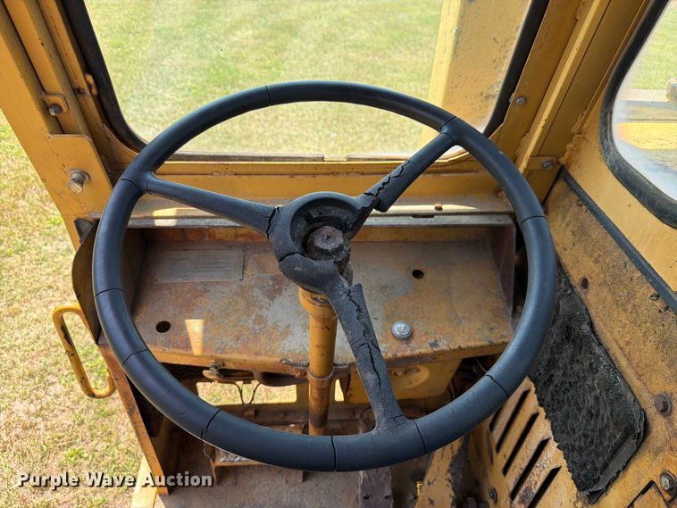 image for item FK4102 1971 Caterpillar 613 elevating scraper
