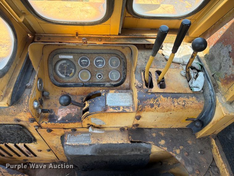 image for item FK4102 1971 Caterpillar 613 elevating scraper