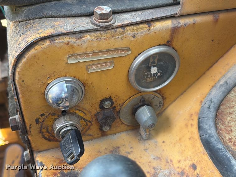 image for item FK4102 1971 Caterpillar 613 elevating scraper