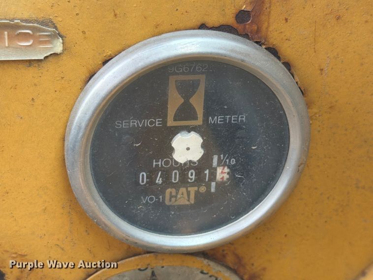 image for item FK4102 1971 Caterpillar 613 elevating scraper