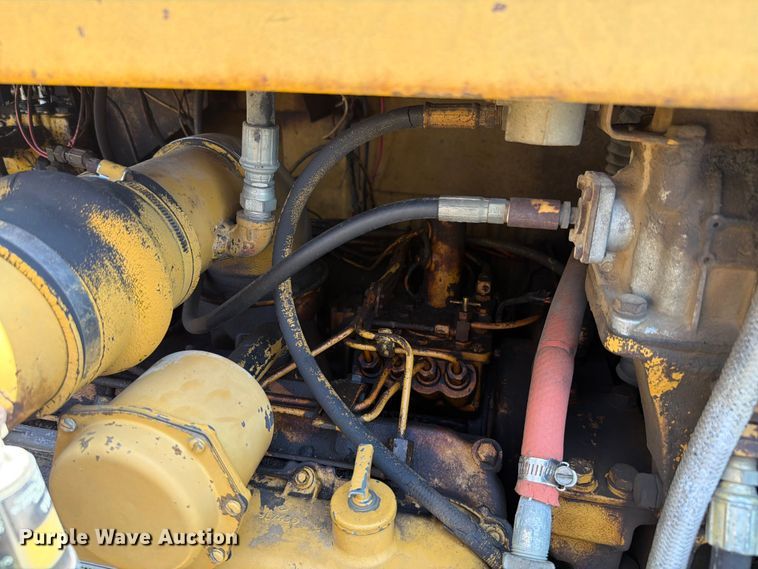 image for item FK4102 1971 Caterpillar 613 elevating scraper