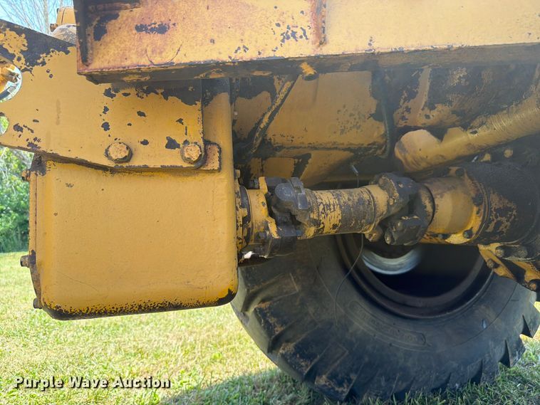 image for item FK4102 1971 Caterpillar 613 elevating scraper