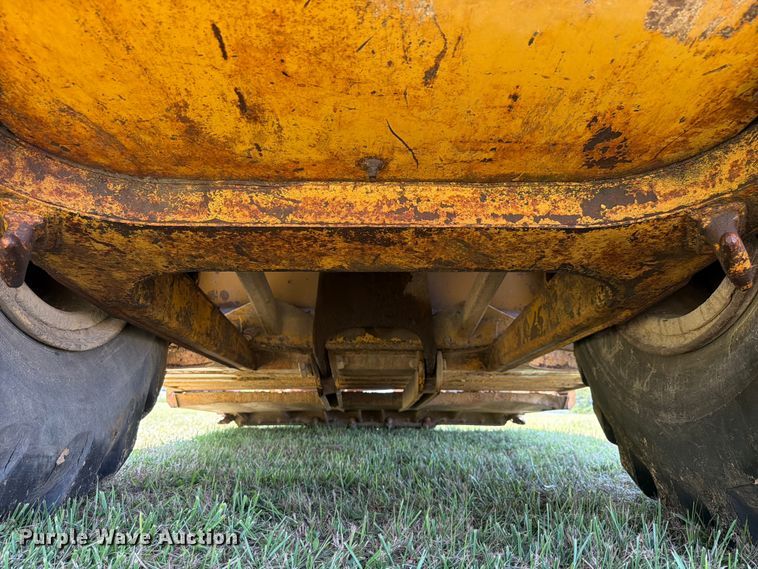 image for item FK4102 1971 Caterpillar 613 elevating scraper