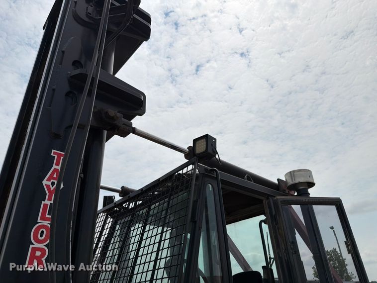 image for item FK4111 2002 Taylor THD-360L forklift