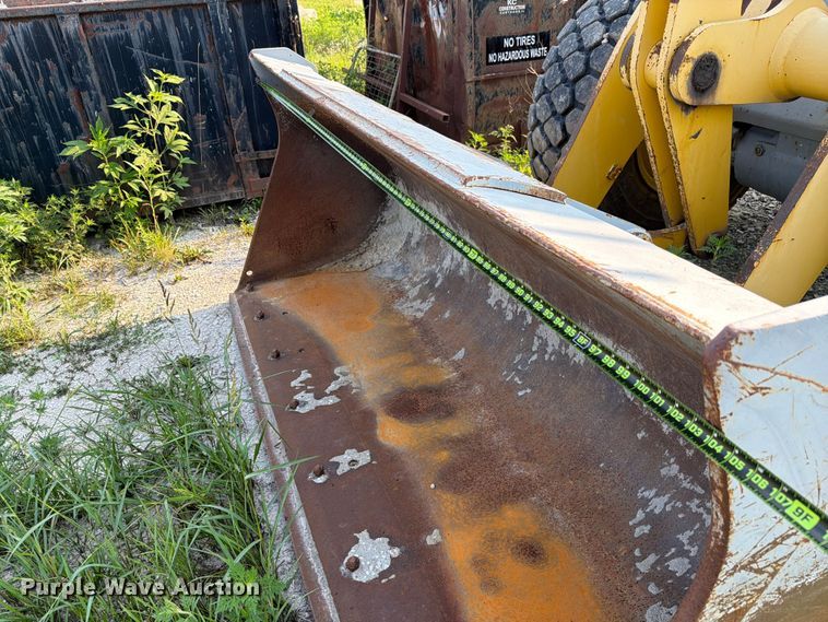 image for item FK4112 2005 Komatsu WA250-5 wheel loader