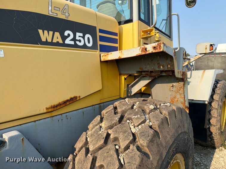 image for item FK4112 2005 Komatsu WA250-5 wheel loader