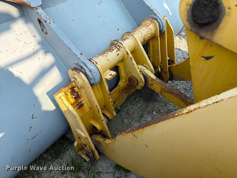 image for item FK4112 2005 Komatsu WA250-5 wheel loader
