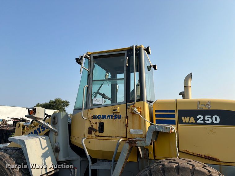 image for item FK4112 2005 Komatsu WA250-5 wheel loader