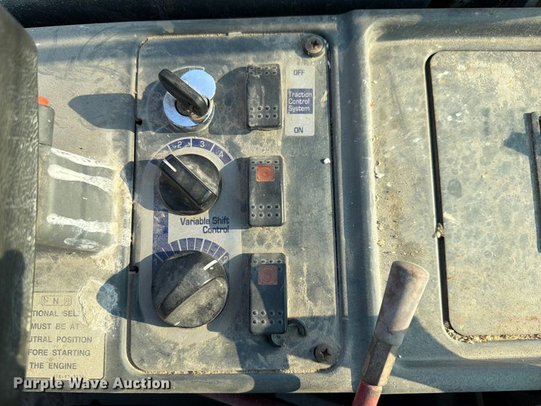 image for item FK4112 2005 Komatsu WA250-5 wheel loader