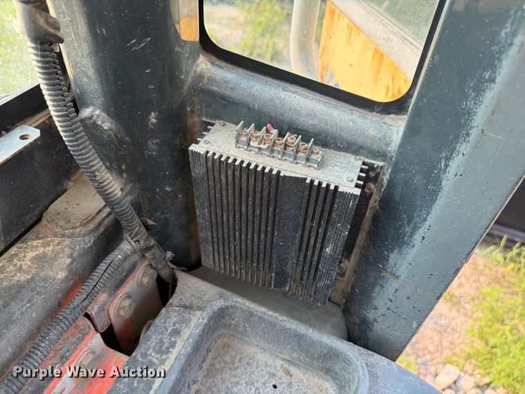 image for item FK4112 2005 Komatsu WA250-5 wheel loader